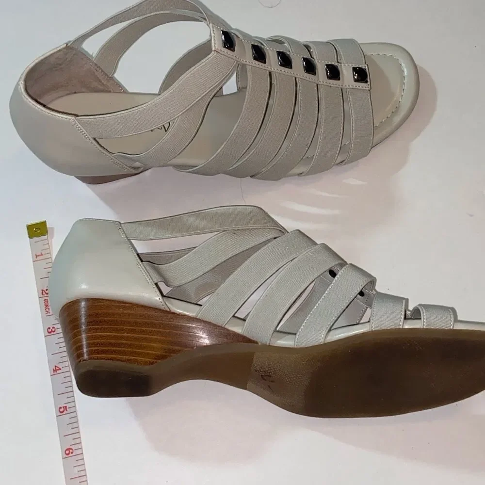 Bella Vita Elegant Light Gray Elastic Strappy Wedge Sandals Size 9.5